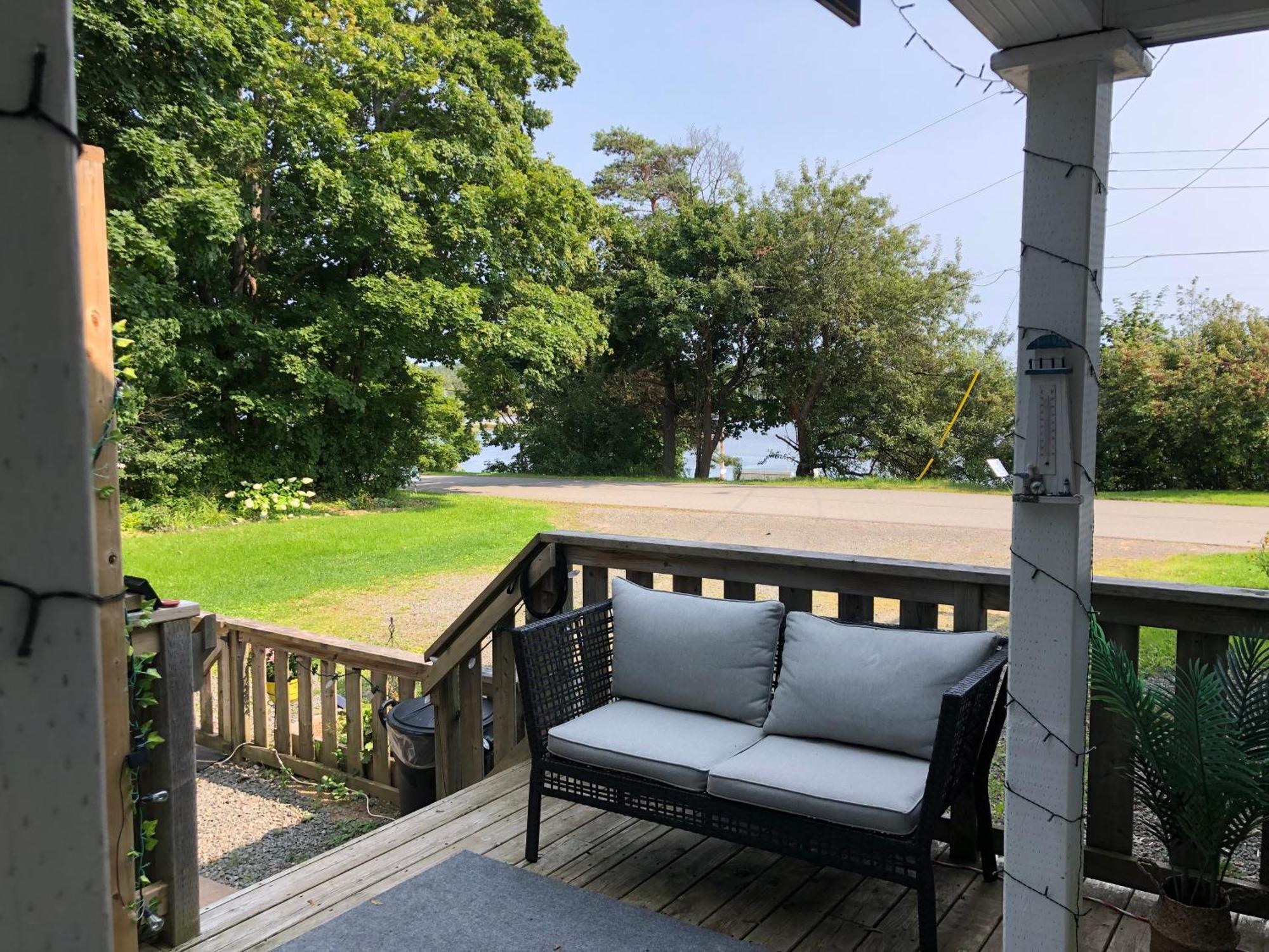 Pleasant Street Inn Parrsboro 外观 照片